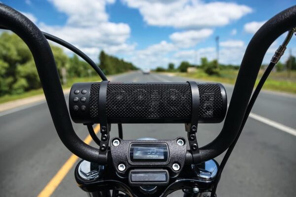 Kuryakyn Road Thunder 300W Waterproof Bluetooth Motorcycle Sound Bar. Handlebar Mount. Satin Black - Image 3